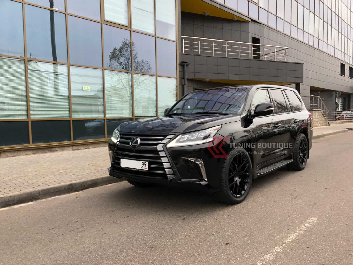 Lexus LX на 22" дисках Black Rhino Kunene Gloss Black  фото 2